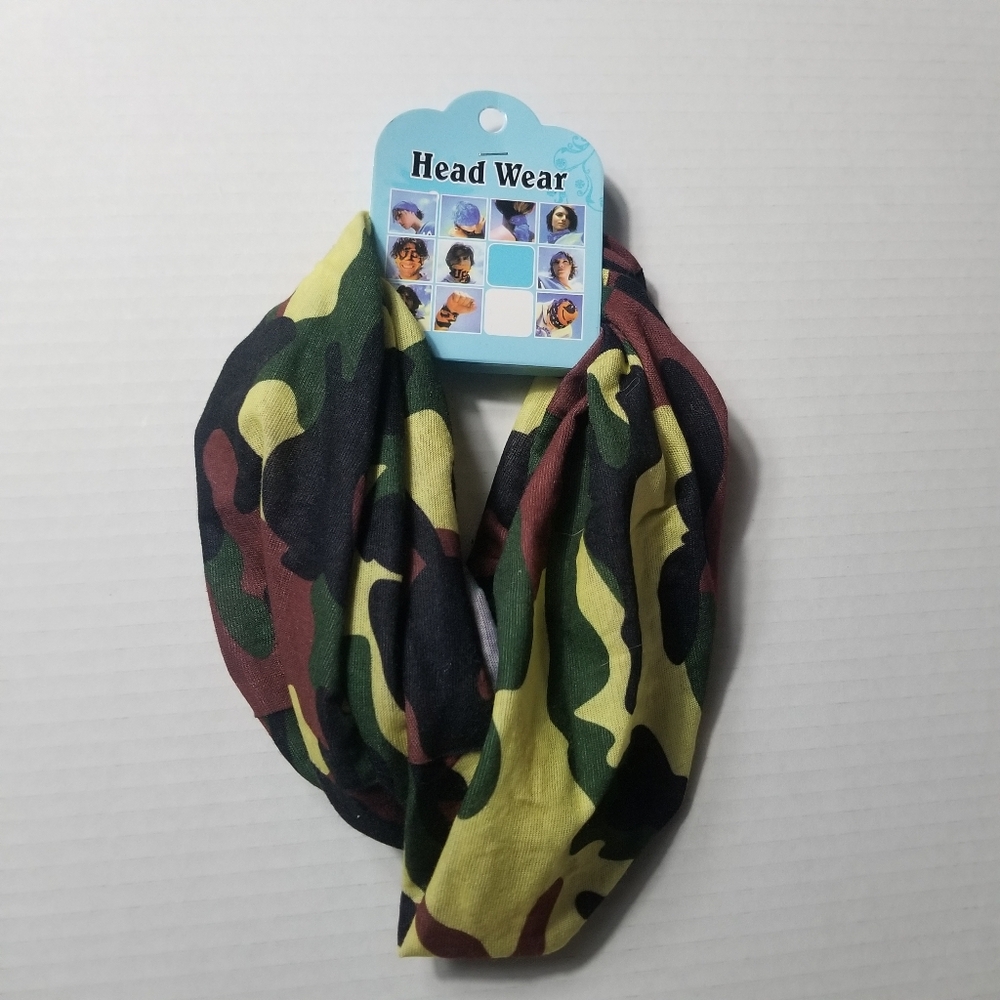 NWT HEAD WEAR GREEN CAMO SEALED MULTI-USE BANDANA